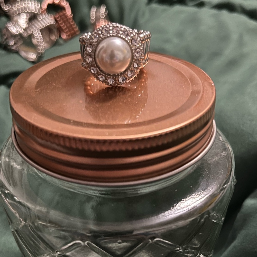 Paparazzi Rings- Stretchable band
All paparazzi Jewelry- 3 for $10